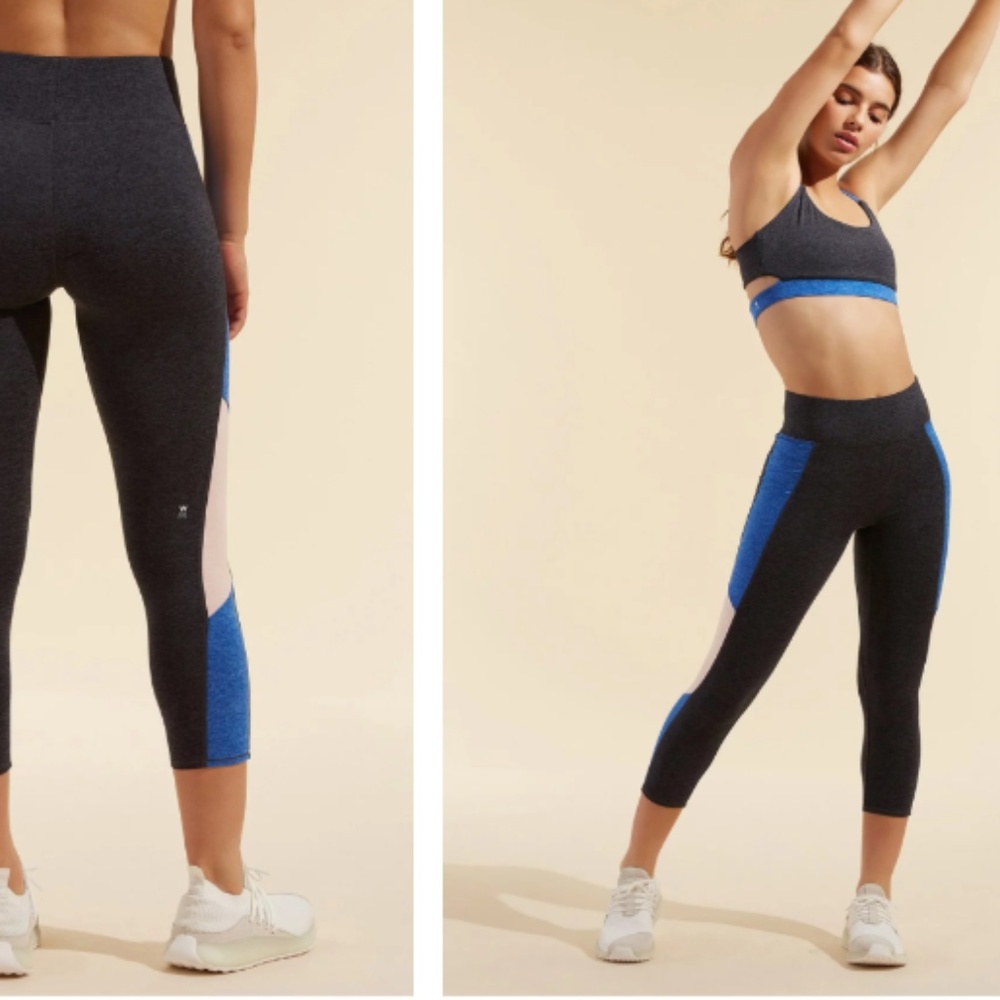 Center Capri Leggings